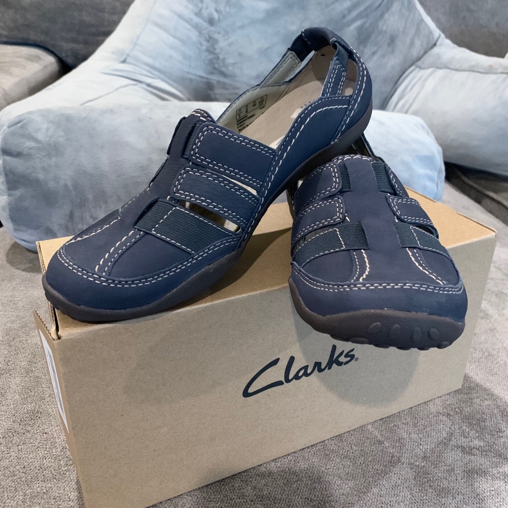 CLARKS Haley Stork Sandals Navy Marine 6W